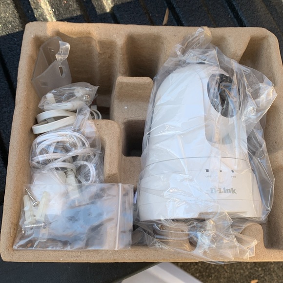 D-Link Full HD Pan & Tilt Wi-Fi Camera - Picture 6 of 6